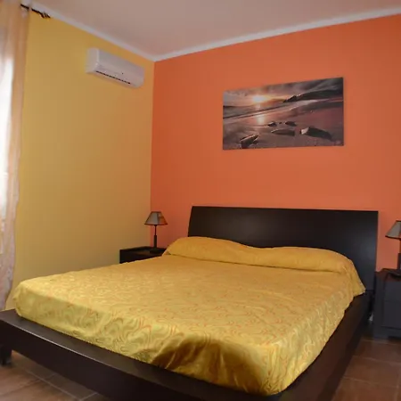 Bouganville Apartament *