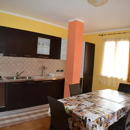 Bouganville Apartament *